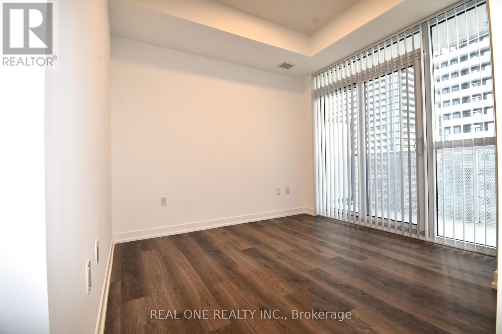 1202 - 8 Interchange Way, Vaughan, ON - Indoor Photo Showing Other Room