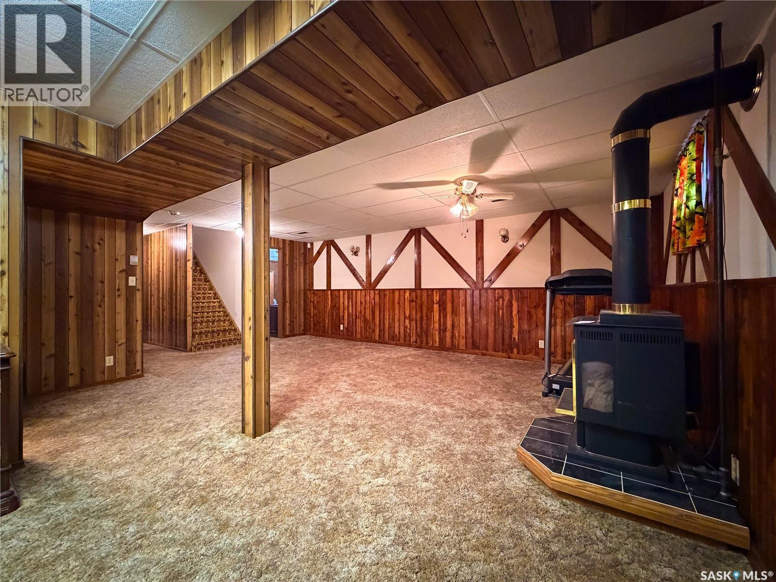 120 6Th Street E, Ponteix, SK - Indoor