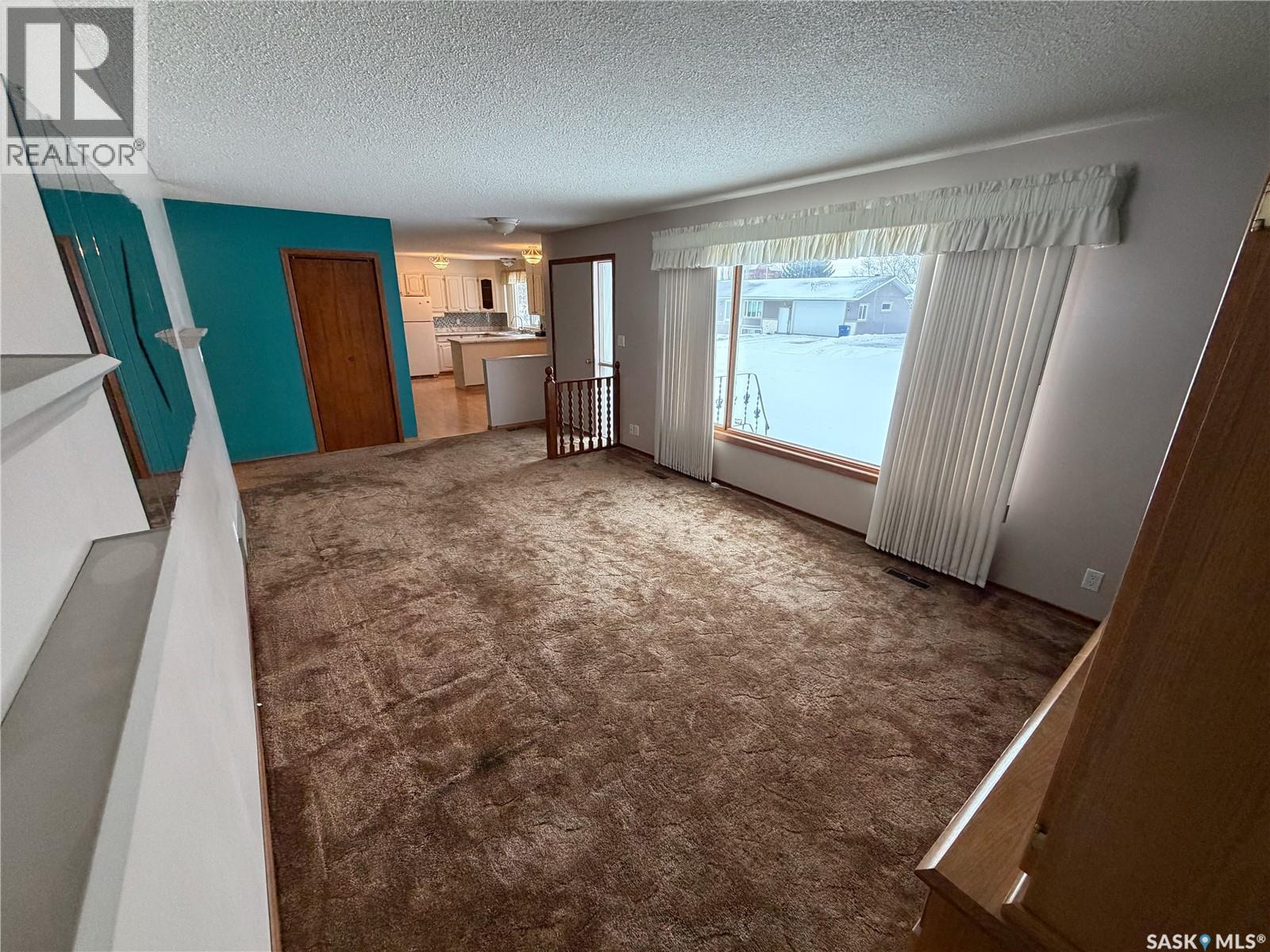 120 6Th Street E, Ponteix, SK - Indoor Photo Showing Other Room