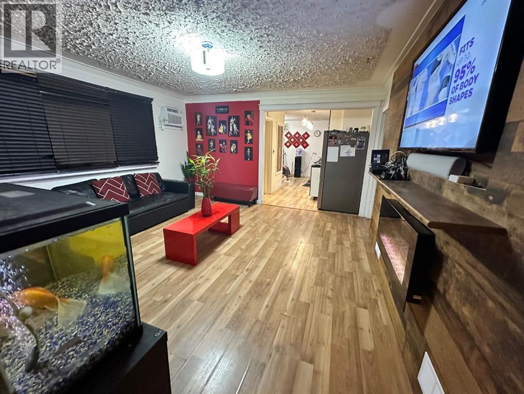 5302 50 Street, Camrose, AB - Indoor