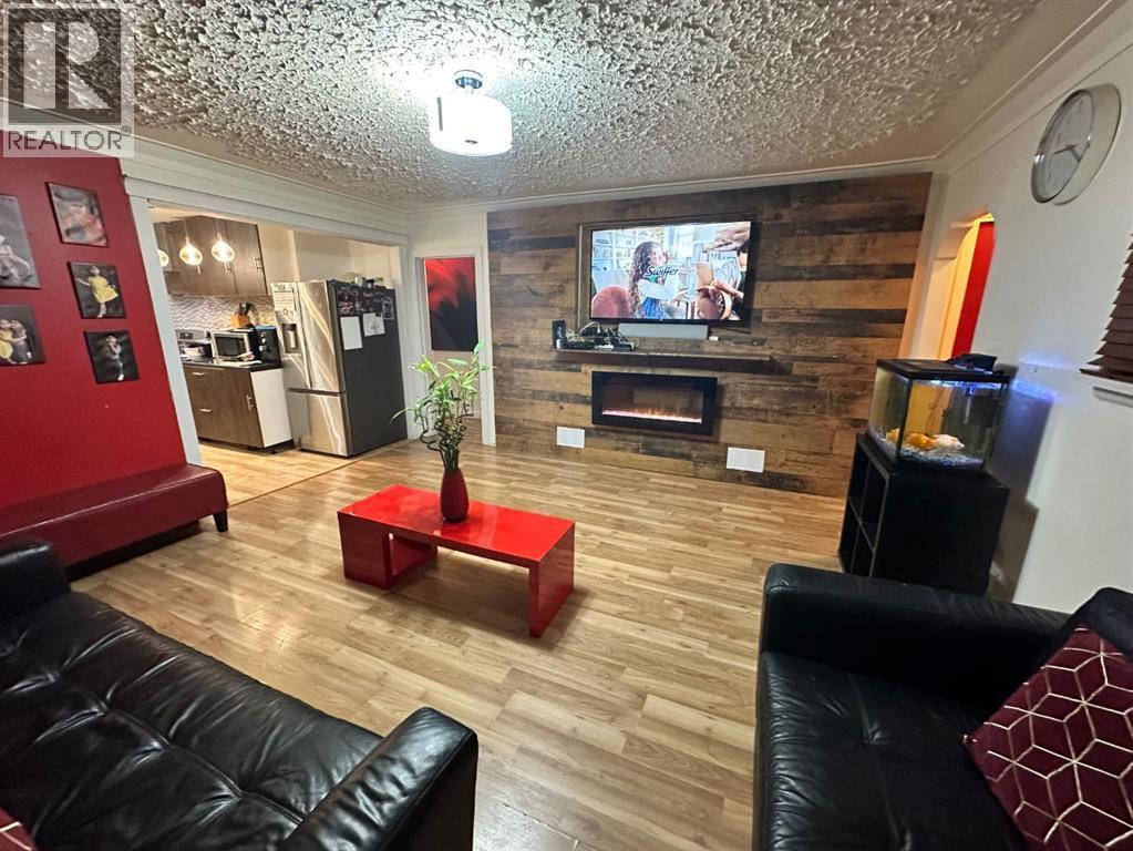 5302 50 Street, Camrose, AB - Indoor