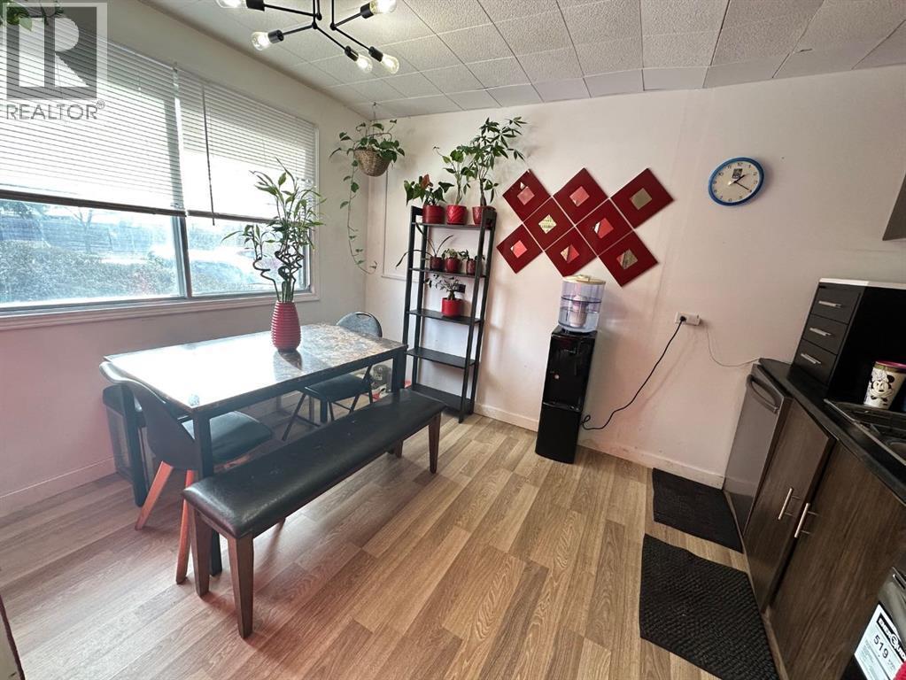 5302 50 Street, Camrose, AB - Indoor