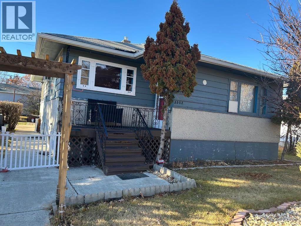 5302 50 Street, Camrose, AB - Outdoor