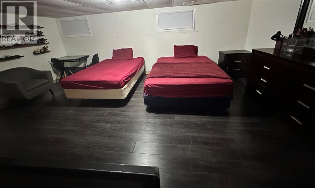 5302 50 Street, Camrose, AB - Indoor