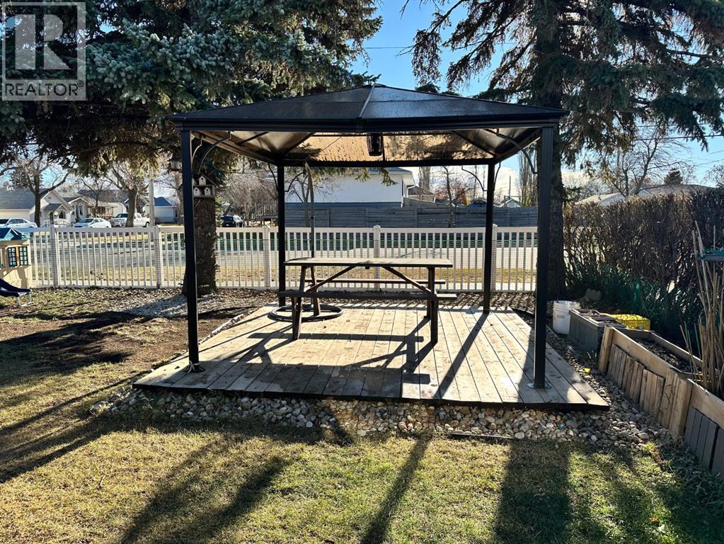 5302 50 Street, Camrose, AB - Outdoor