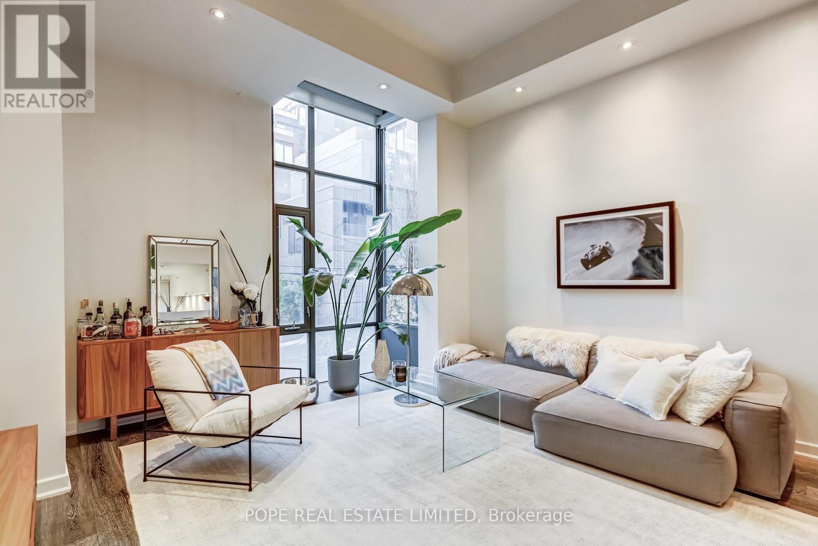 9A Gilead Place, Toronto, ON - Indoor Photo Showing Other Room