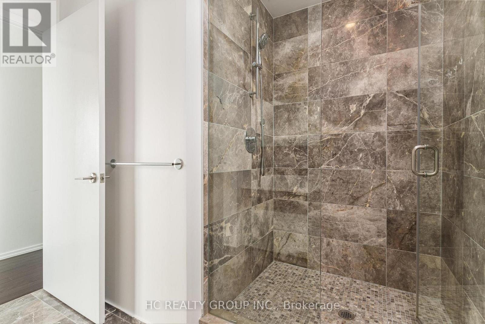 3503 - 75 St Nicholas Street, Toronto, ON - Indoor Photo Showing Bathroom