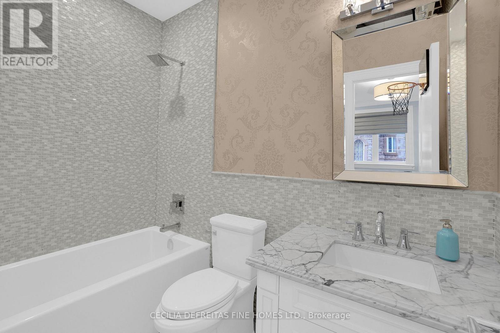 78 Mizuno Crescent, Vaughan, ON - Indoor Photo Showing Bathroom