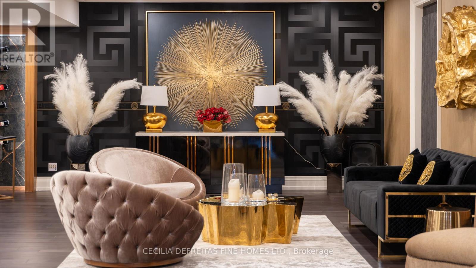 78 Mizuno Crescent, Vaughan, ON - Indoor Photo Showing Living Room