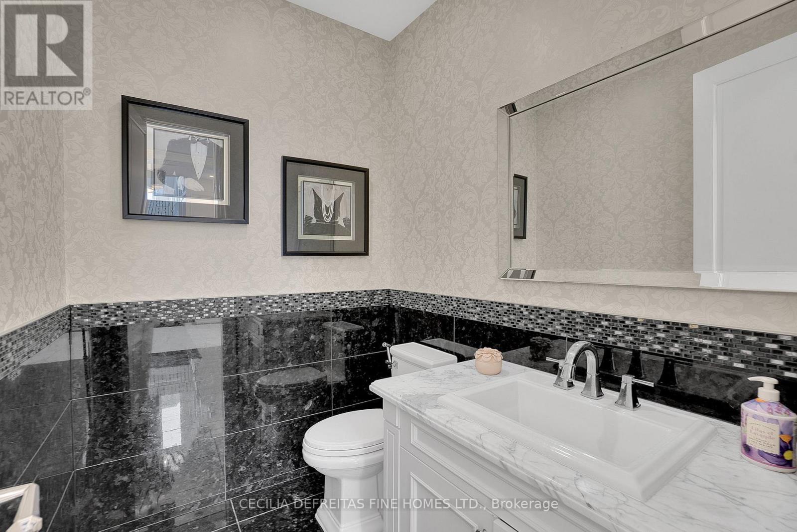 78 Mizuno Crescent, Vaughan, ON - Indoor Photo Showing Bathroom