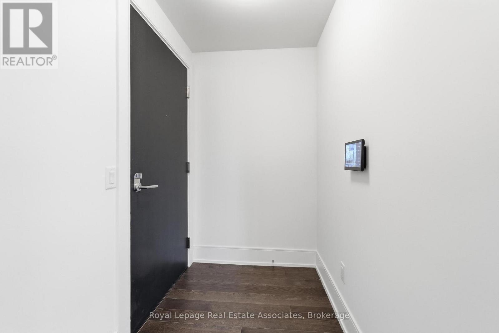 205 - 259 The Kingsway, Toronto, ON - Indoor Photo Showing Other Room