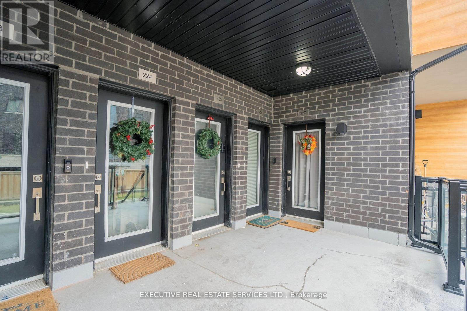 226 - 1145 Journeyman Lane, Mississauga, ON - Outdoor With Exterior