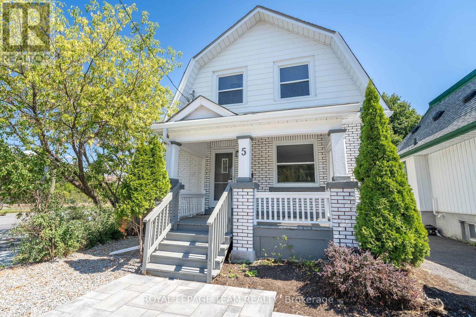 5 Gilchrist Avenue, Ottawa, ON - Outdoor