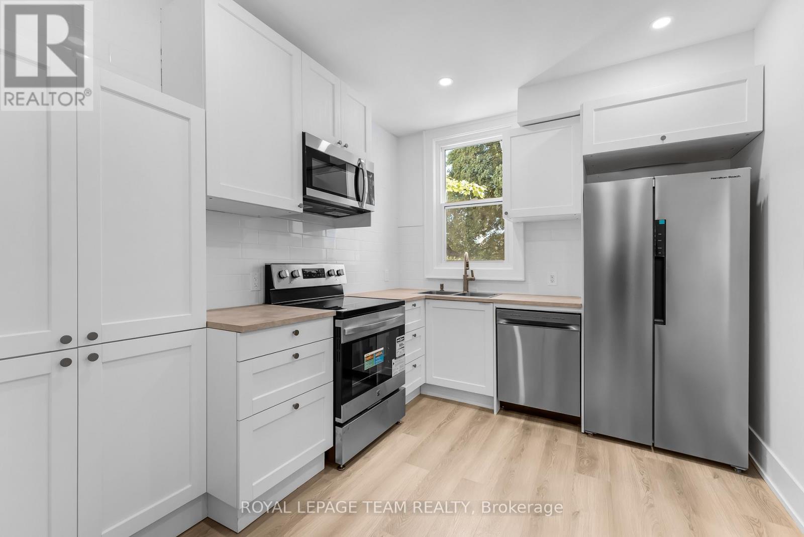 5 Gilchrist Avenue, Ottawa, ON - Indoor Photo Showing Kitchen With Stainless Steel Kitchen With Upgraded Kitchen