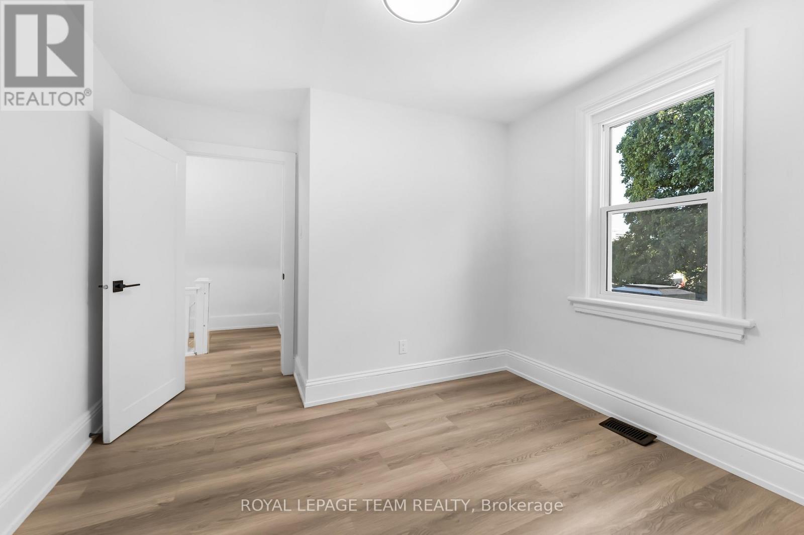 5 Gilchrist Avenue, Ottawa, ON - Indoor Photo Showing Other Room