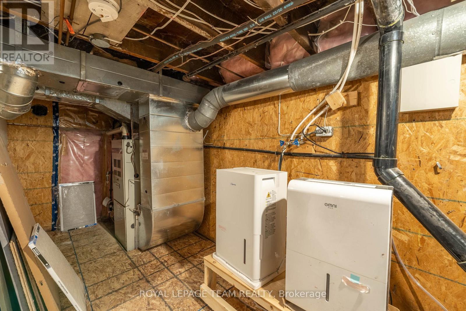 5 Gilchrist Avenue, Ottawa, ON - Indoor Photo Showing Basement