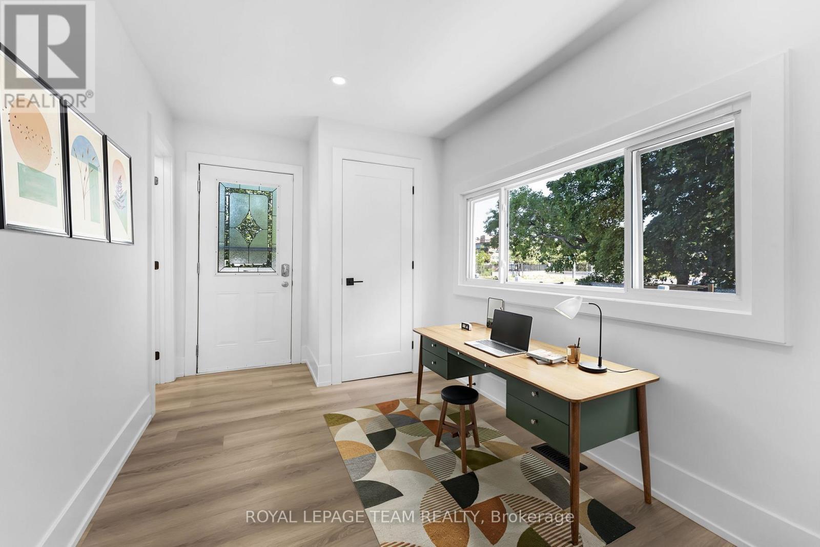 Virtually staged - 5 Gilchrist Avenue, Ottawa, ON - Indoor