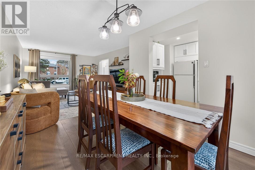 15 - 150 Gateshead Crescent, Hamilton, ON - Indoor Photo Showing Dining Room