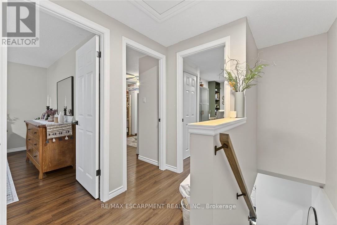 15 - 150 Gateshead Crescent, Hamilton, ON - Indoor Photo Showing Other Room