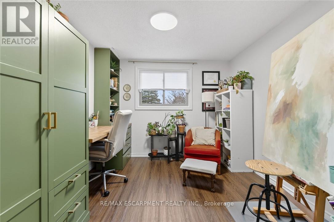 15 - 150 Gateshead Crescent, Hamilton, ON - Indoor