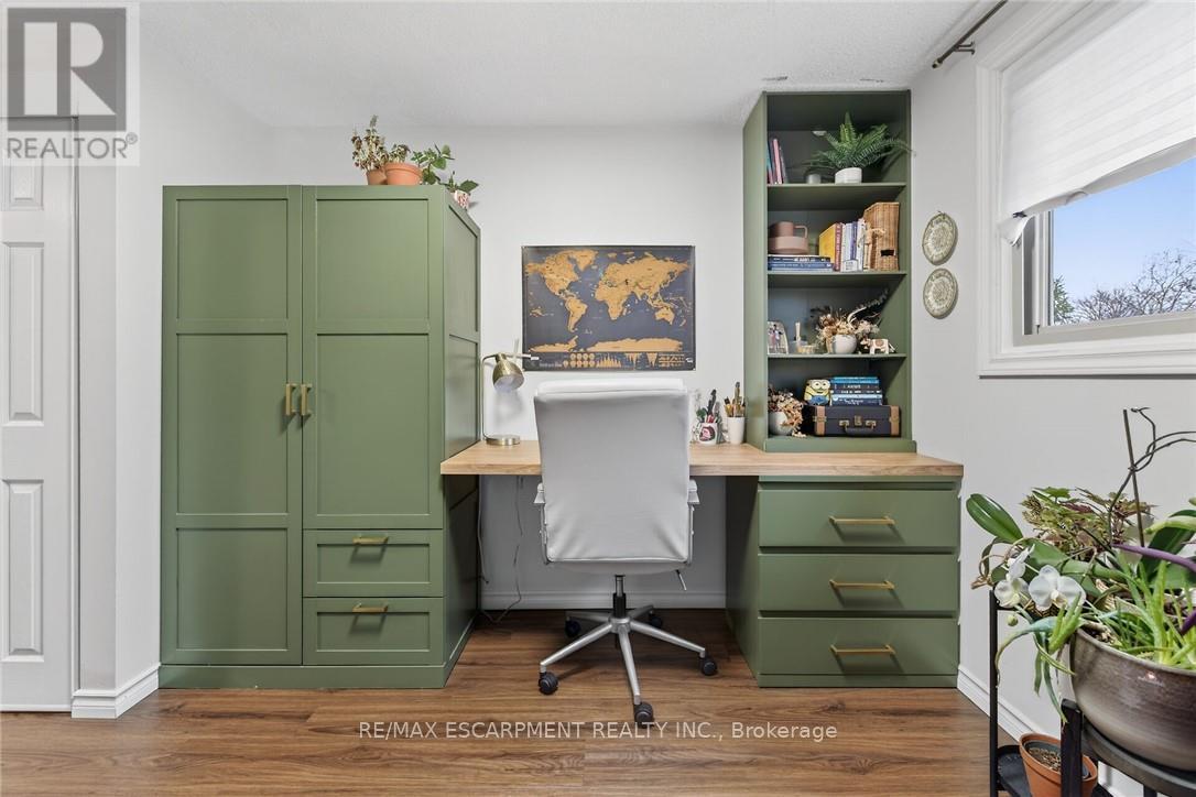 15 - 150 Gateshead Crescent, Hamilton, ON - Indoor Photo Showing Office