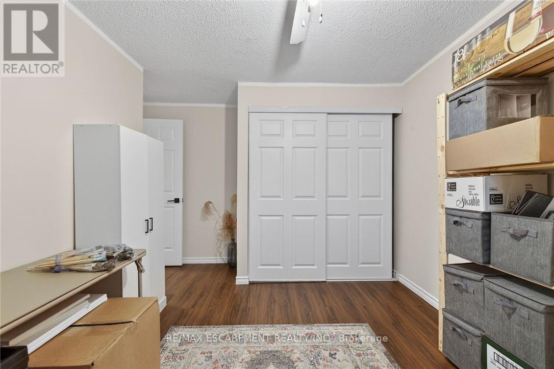 15 - 150 Gateshead Crescent, Hamilton, ON - Indoor Photo Showing Other Room