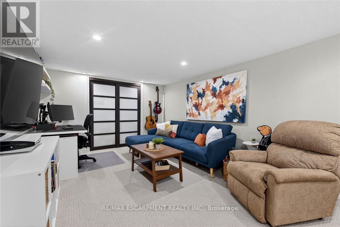 15 - 150 Gateshead Crescent, Hamilton, ON - Indoor Photo Showing Living Room