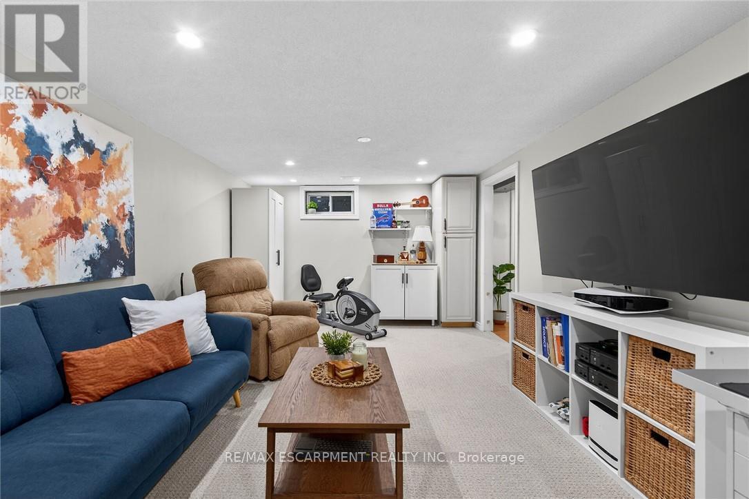 15 - 150 Gateshead Crescent, Hamilton, ON - Indoor