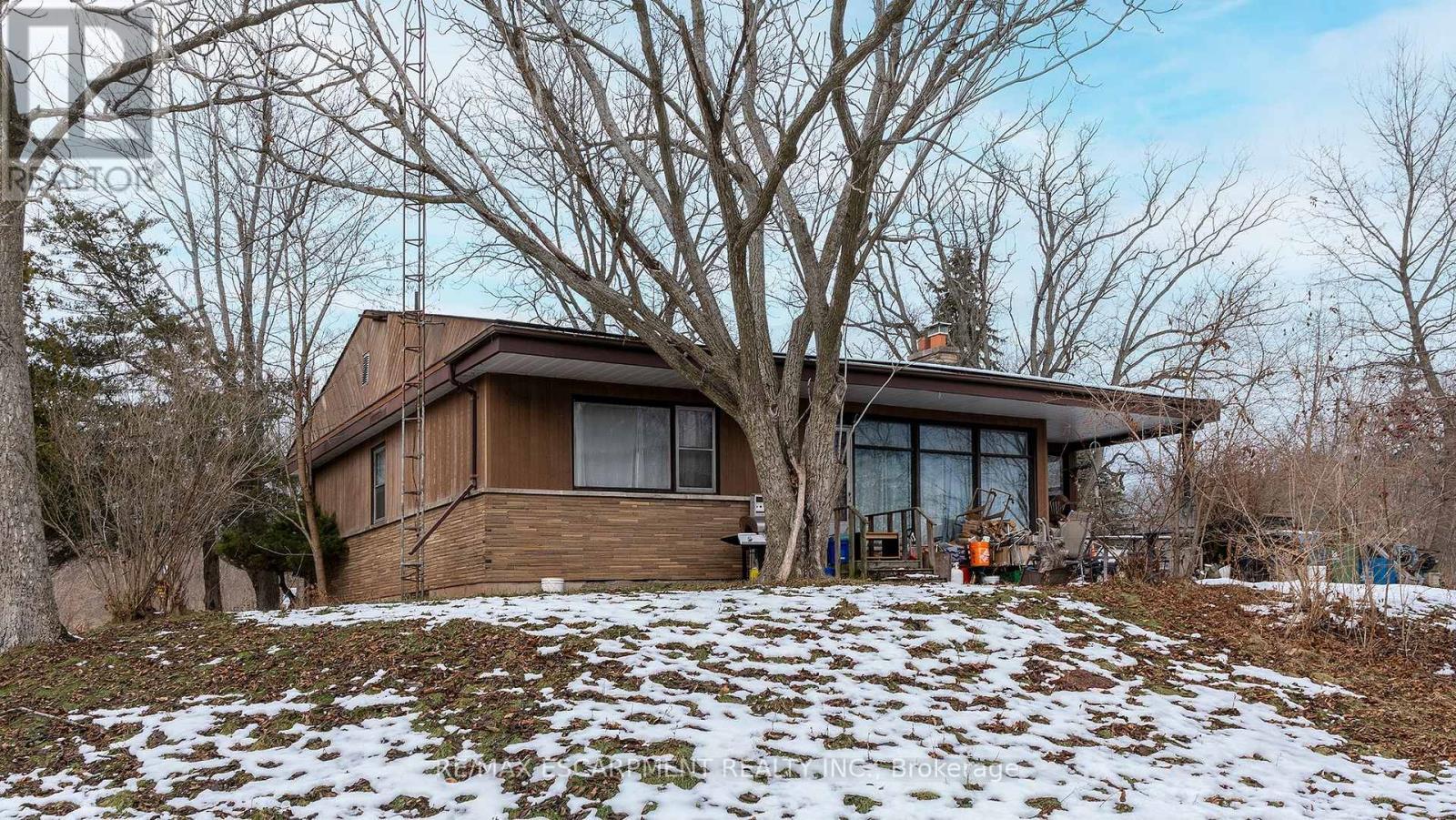 5 Homestead Avenue, Hamilton, ON - Outdoor