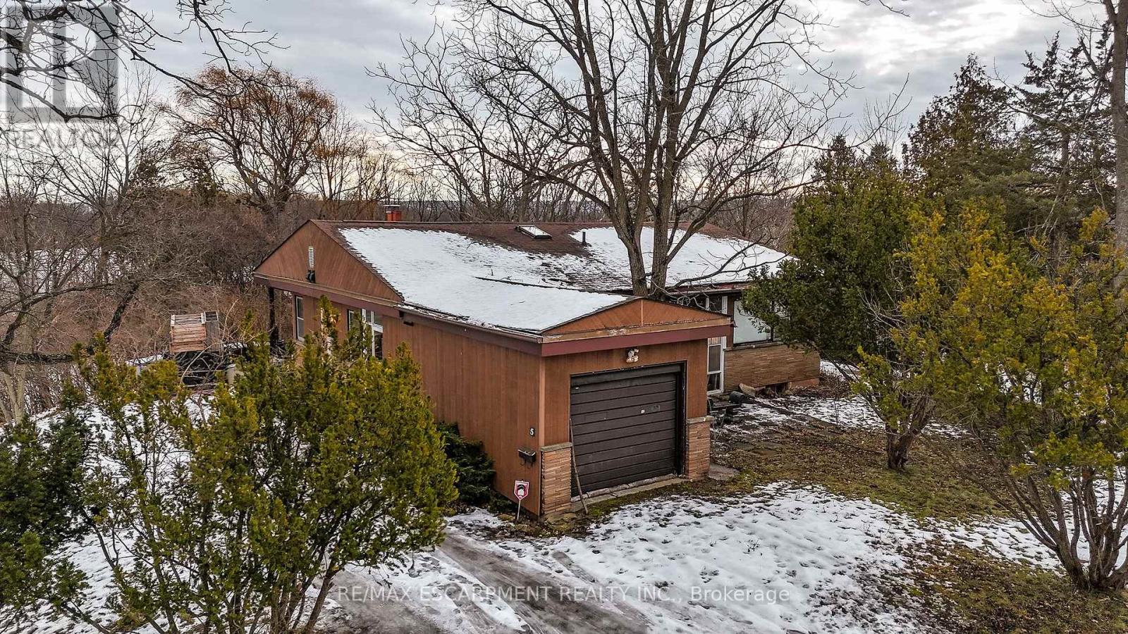 5 Homestead Avenue, Hamilton, ON - Outdoor