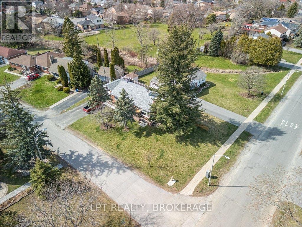 9 Elizabeth Avenue, Kingston (West Of Sir John A. Blvd), ON - Outdoor With View