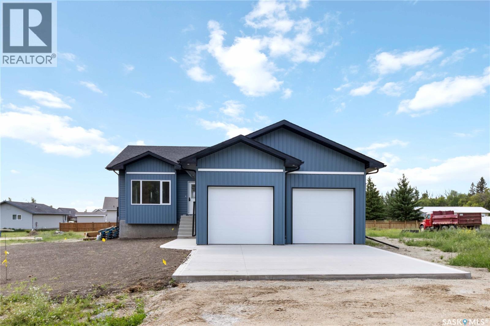 210 2Nd Street S, Waldheim, SK - Outdoor