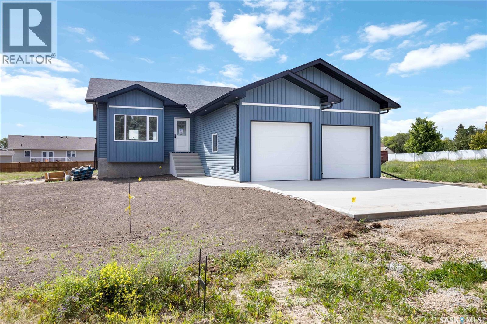 210 2Nd Street S, Waldheim, SK - Outdoor