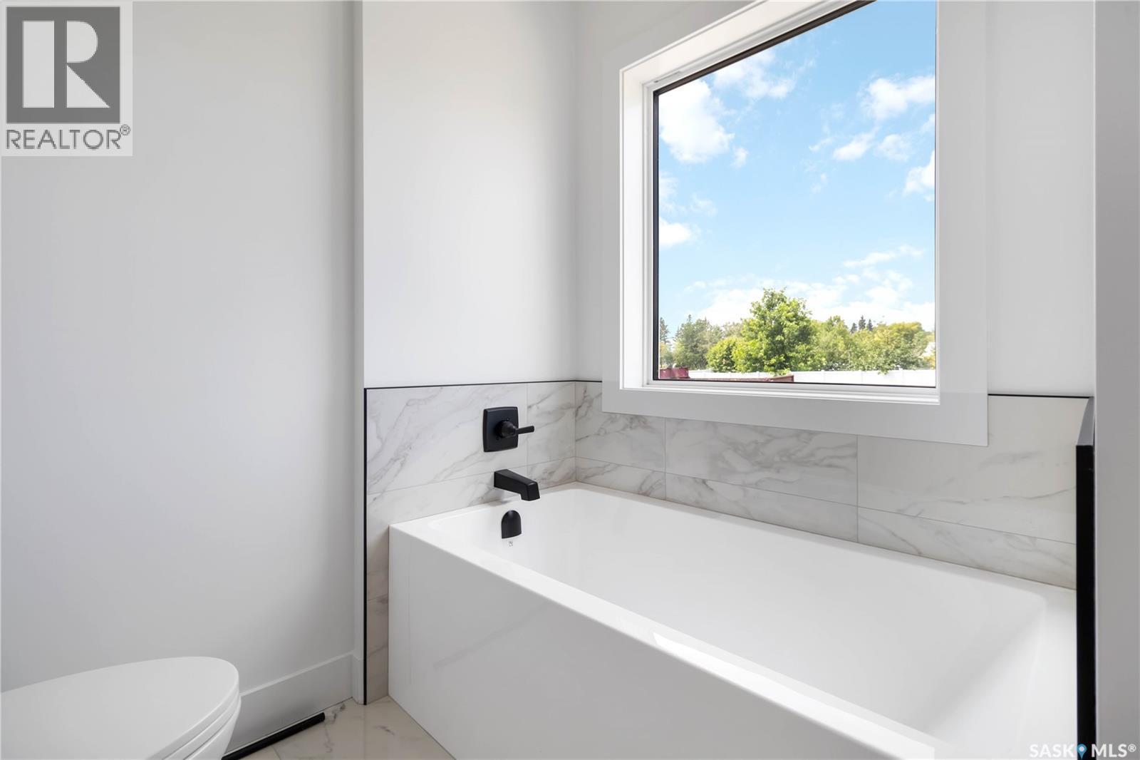 210 2Nd Street S, Waldheim, SK - Indoor Photo Showing Bathroom