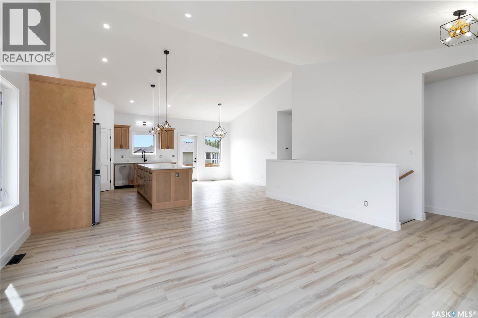 210 2Nd Street S, Waldheim, SK - Indoor