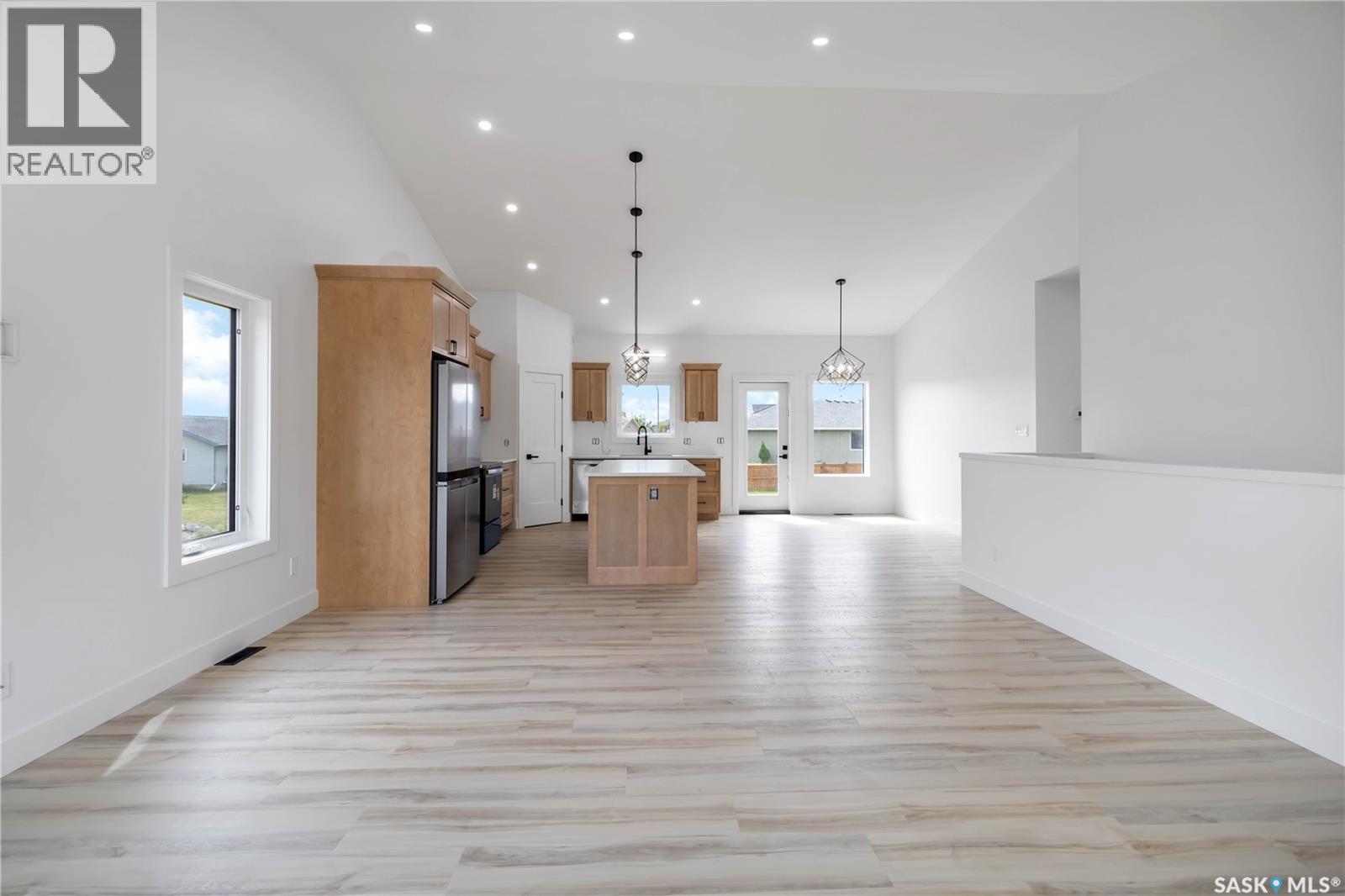 210 2Nd Street S, Waldheim, SK - Indoor