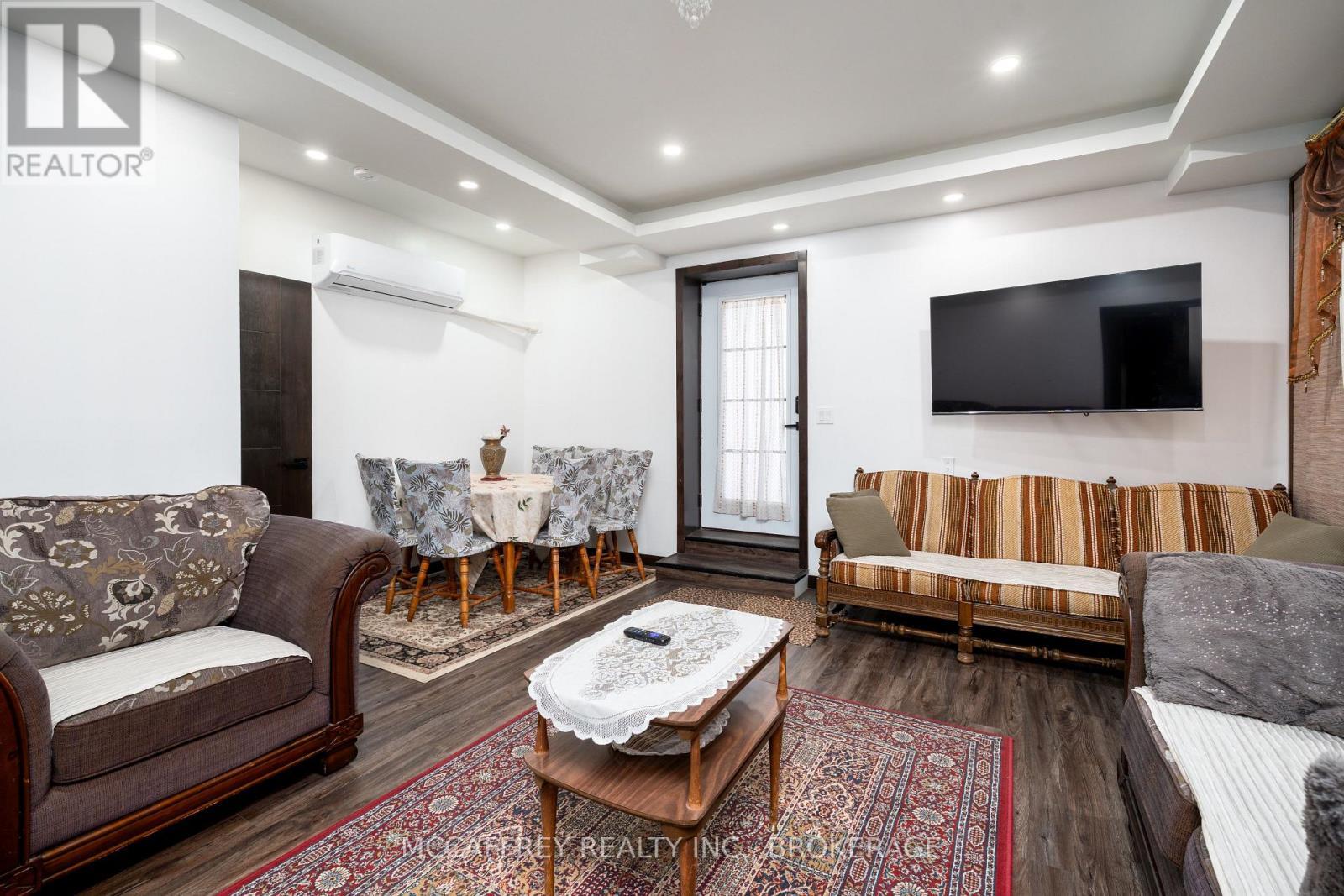 4326 County Rd 6, Stone Mills, ON - Indoor Photo Showing Living Room