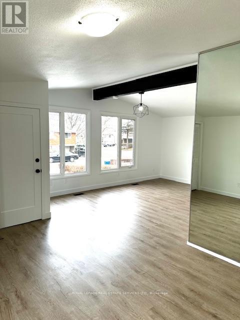 35 Karen Crescent, Hamilton, ON - Indoor Photo Showing Other Room