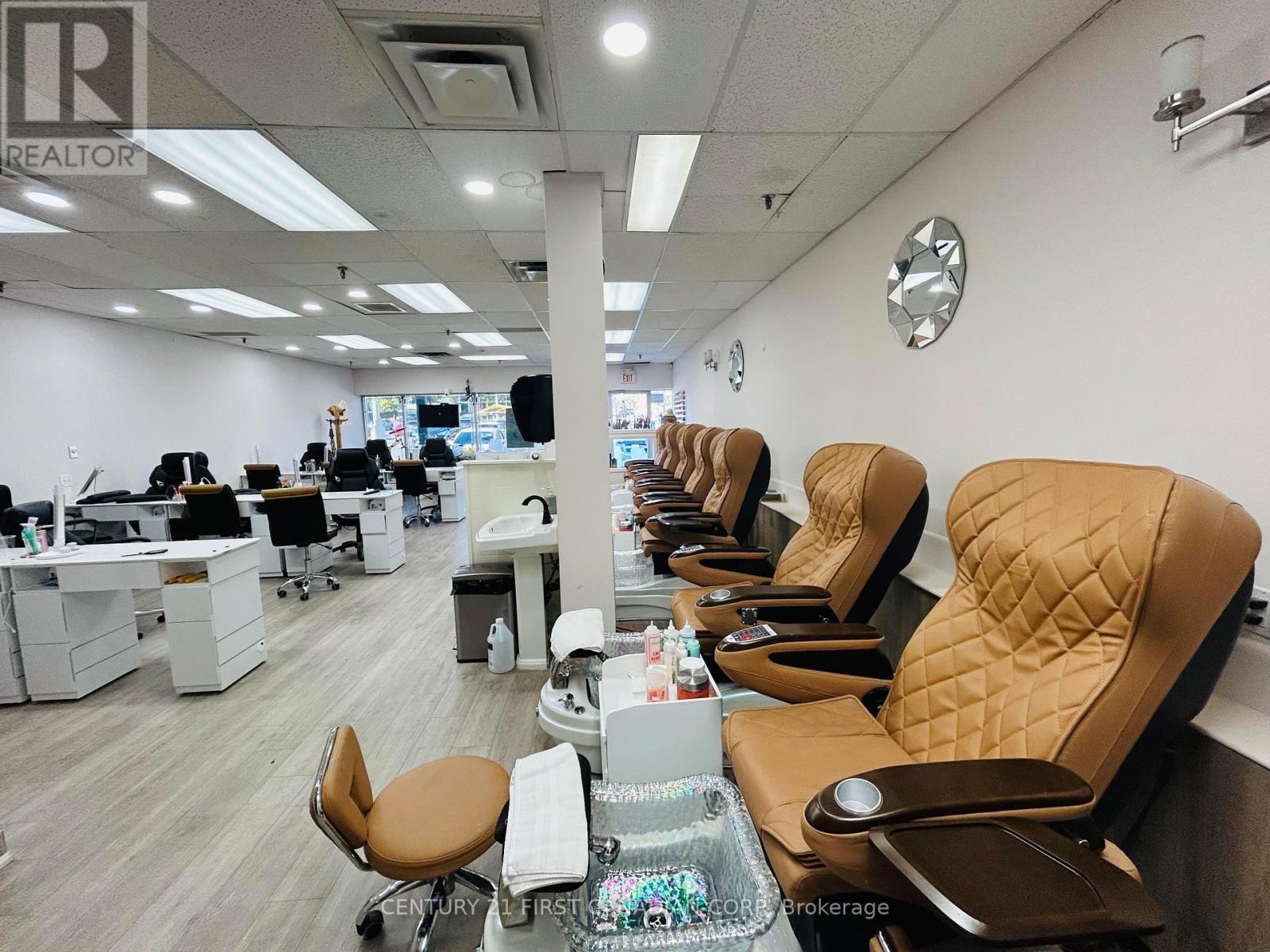 3 - 11 Baseline Road E, London South (South E), ON