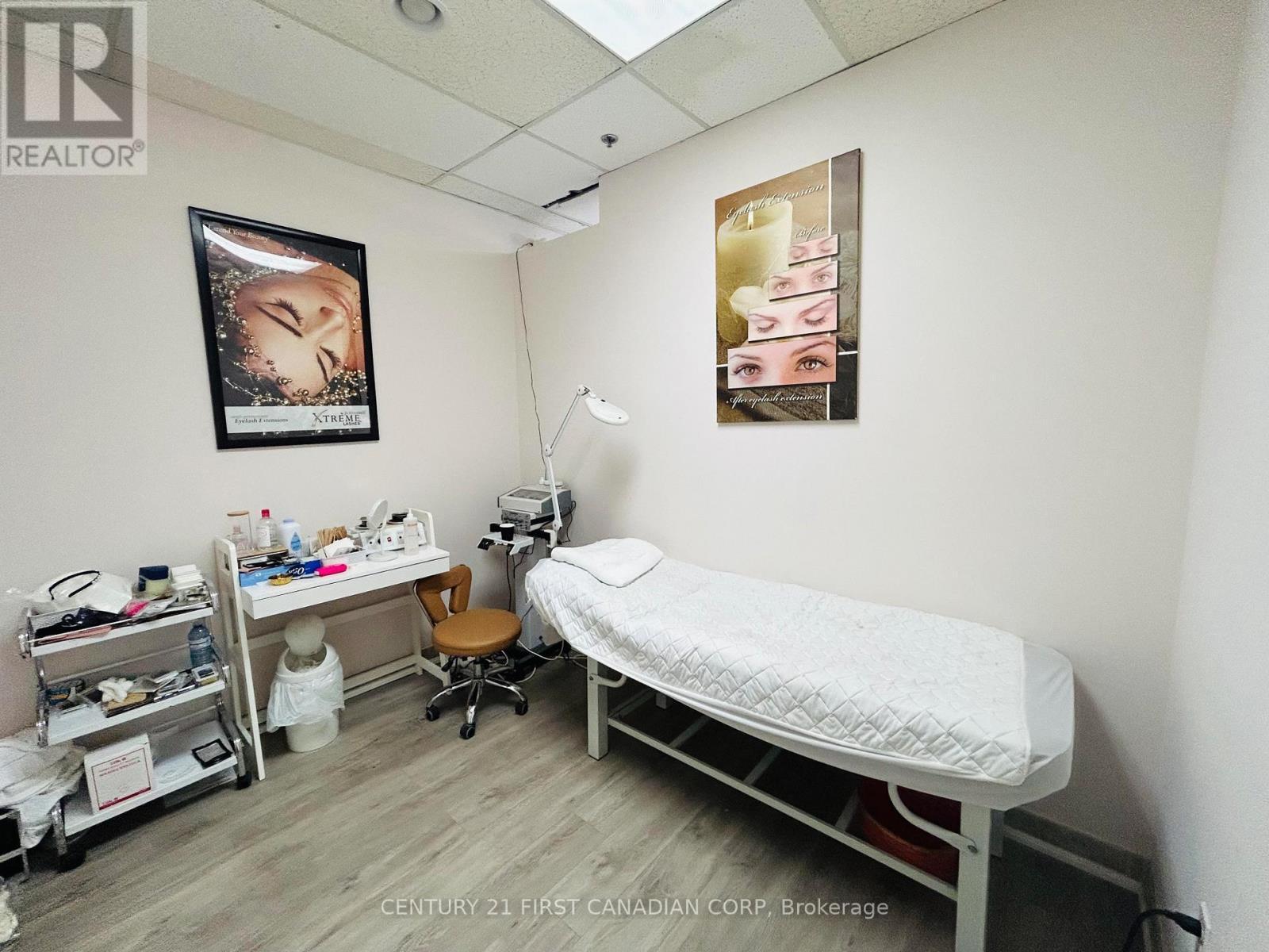 3 - 11 Baseline Road E, London South (South E), ON