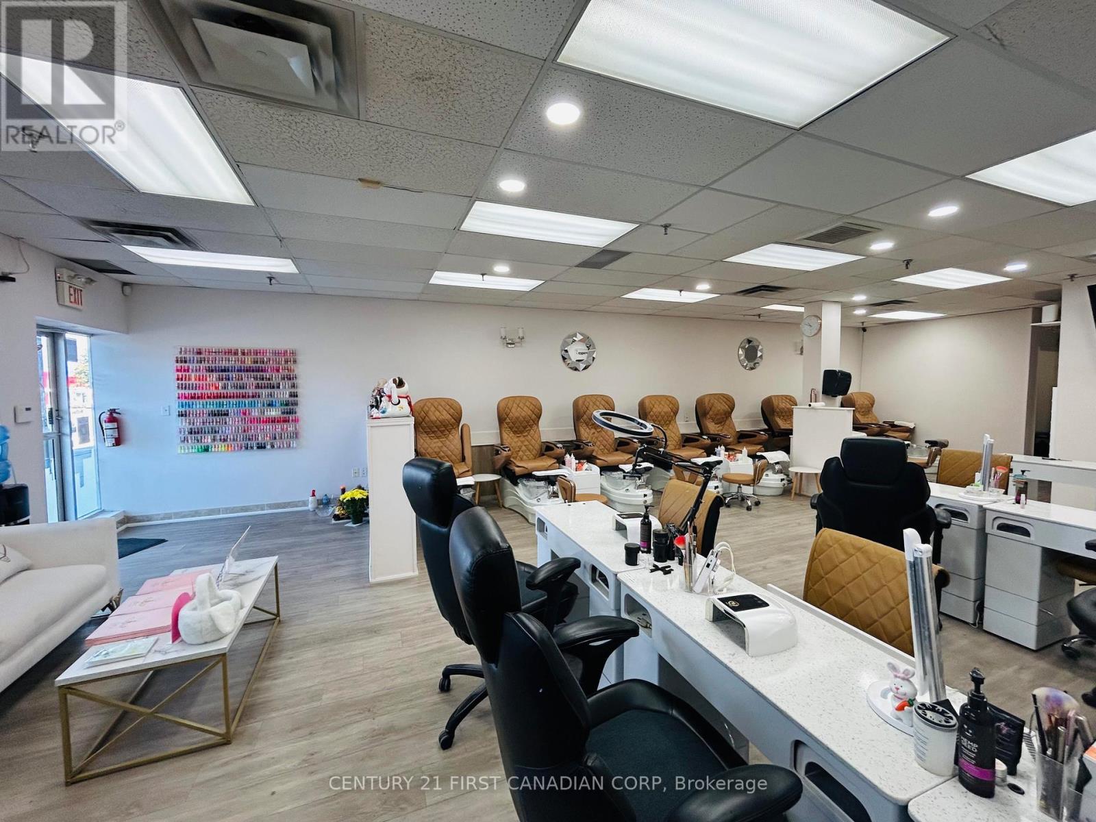 3 - 11 Baseline Road E, London South (South E), ON