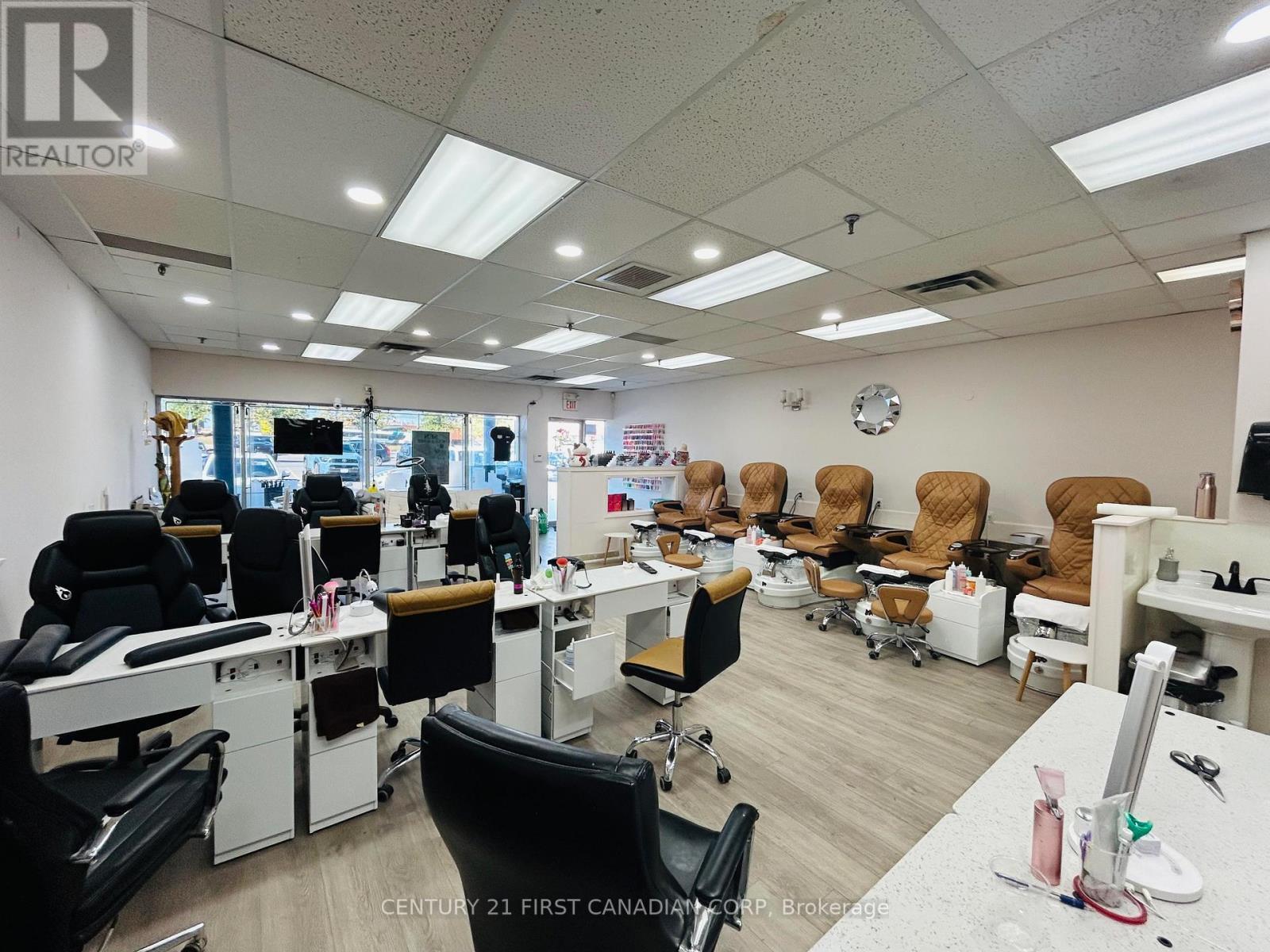 3 - 11 Baseline Road E, London South (South E), ON