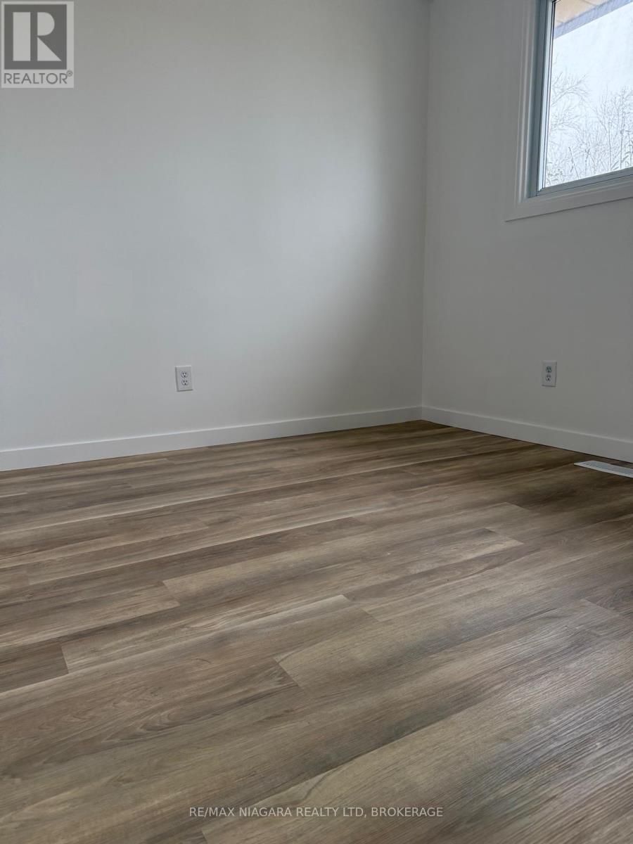 8006 Paddock Trail Drive, Niagara Falls (Ascot), ON - Indoor Photo Showing Other Room