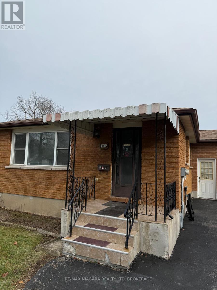 8006 Paddock Trail Drive, Niagara Falls (Ascot), ON - Outdoor