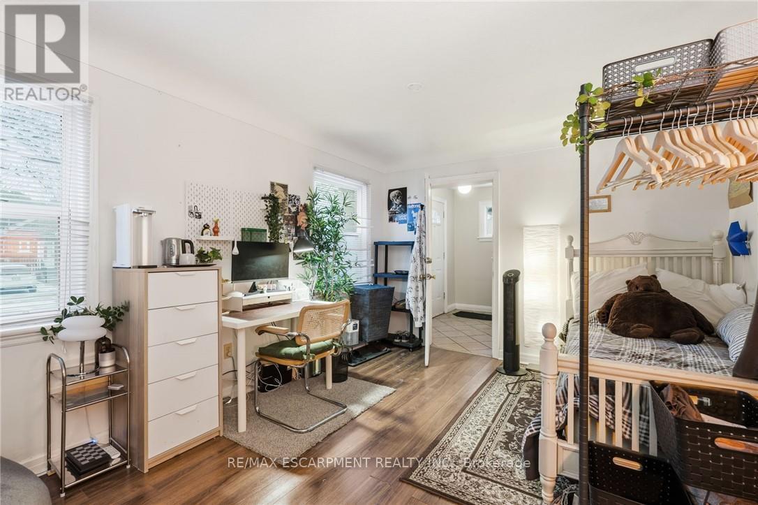 2 Gary Avenue, Hamilton, ON - Indoor Photo Showing Office