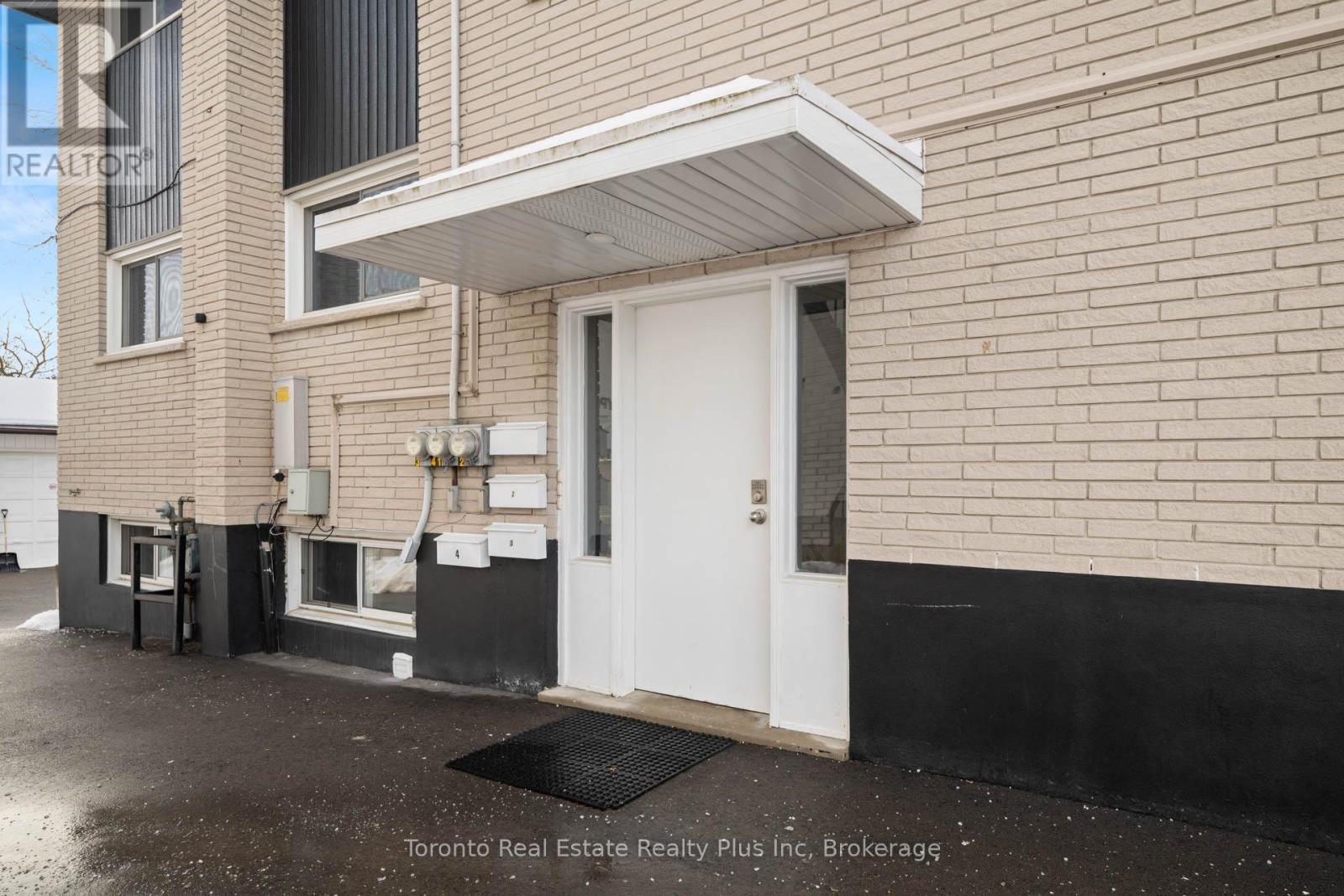 77 Second Avenue, Kitchener, ON - Outdoor With Exterior