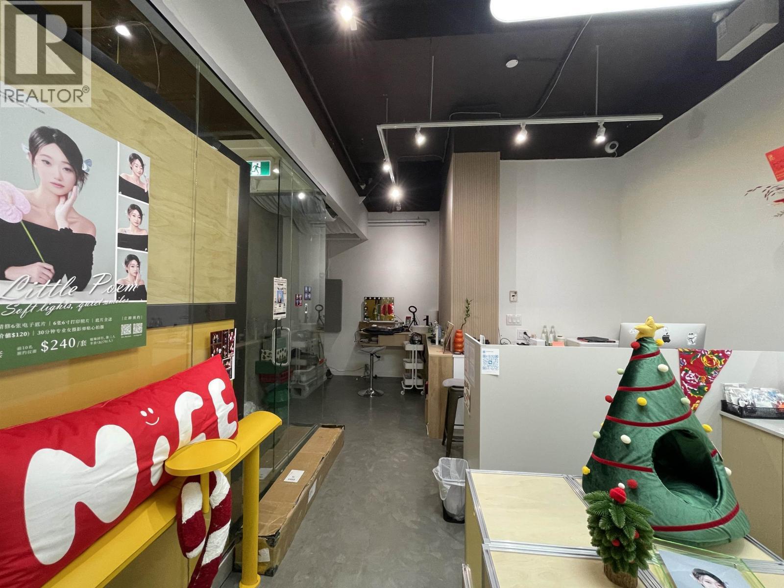 2215/ 2220-4000 No. 3 Road, Richmond, BC