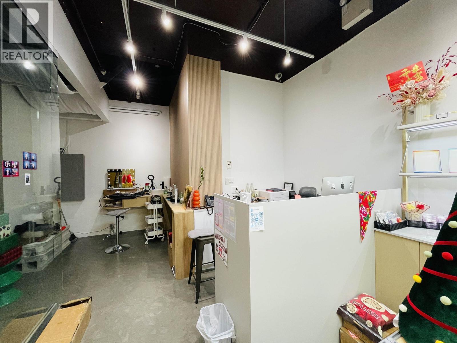 2215/ 2220-4000 No. 3 Road, Richmond, BC