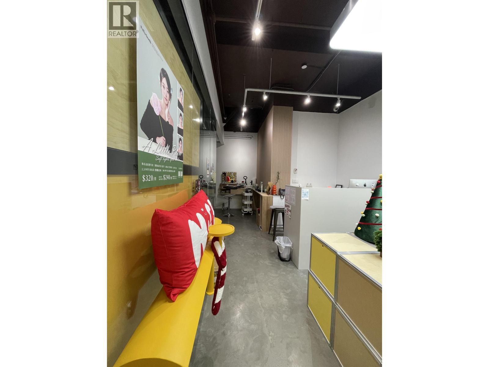 2215/ 2220-4000 No. 3 Road, Richmond, BC