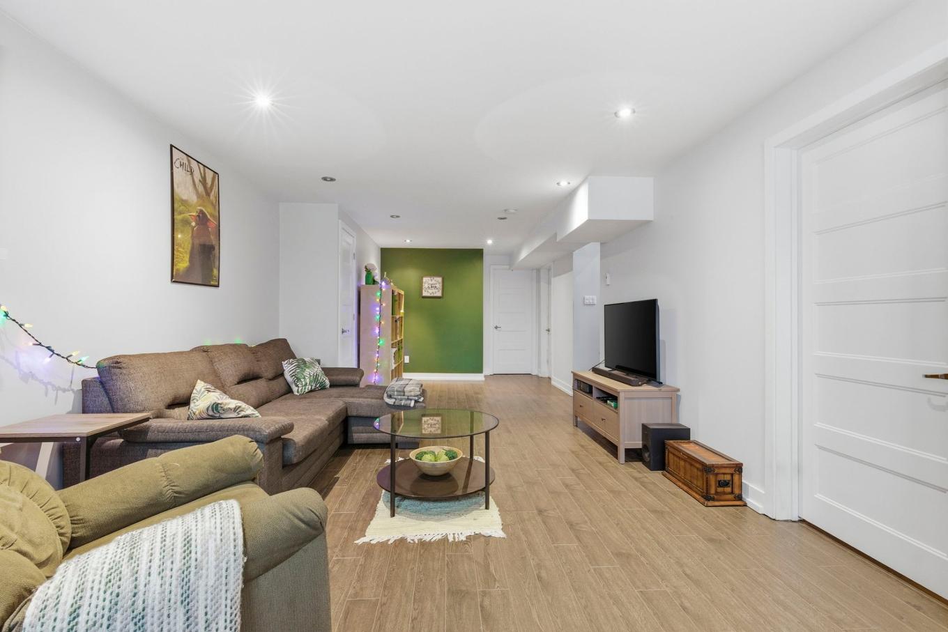 Salle familiale - 2230 Ch. Des Patriotes, Richelieu, QC - Indoor Photo Showing Living Room